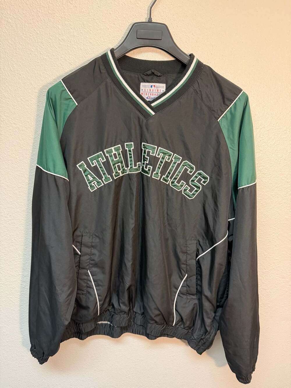 Vintage G-III Sports Oakland Athletics MLB Genuine MercheV-NeckPulloverJacket XL